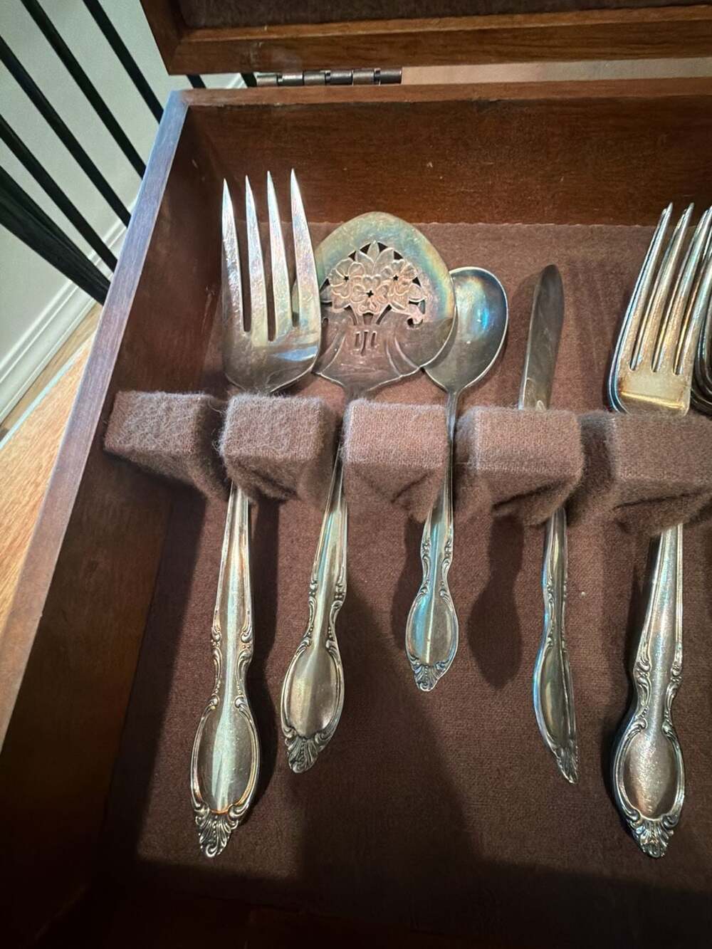 WM Rogers Silverplate Flatware Set with Wooden Box - Picture 3 of 7